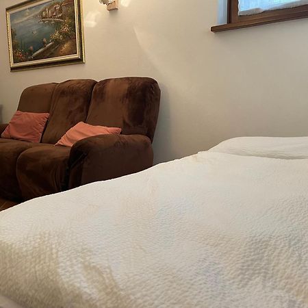 דירות ברנצונה סול גארדה Tatjana House מראה חיצוני תמונה