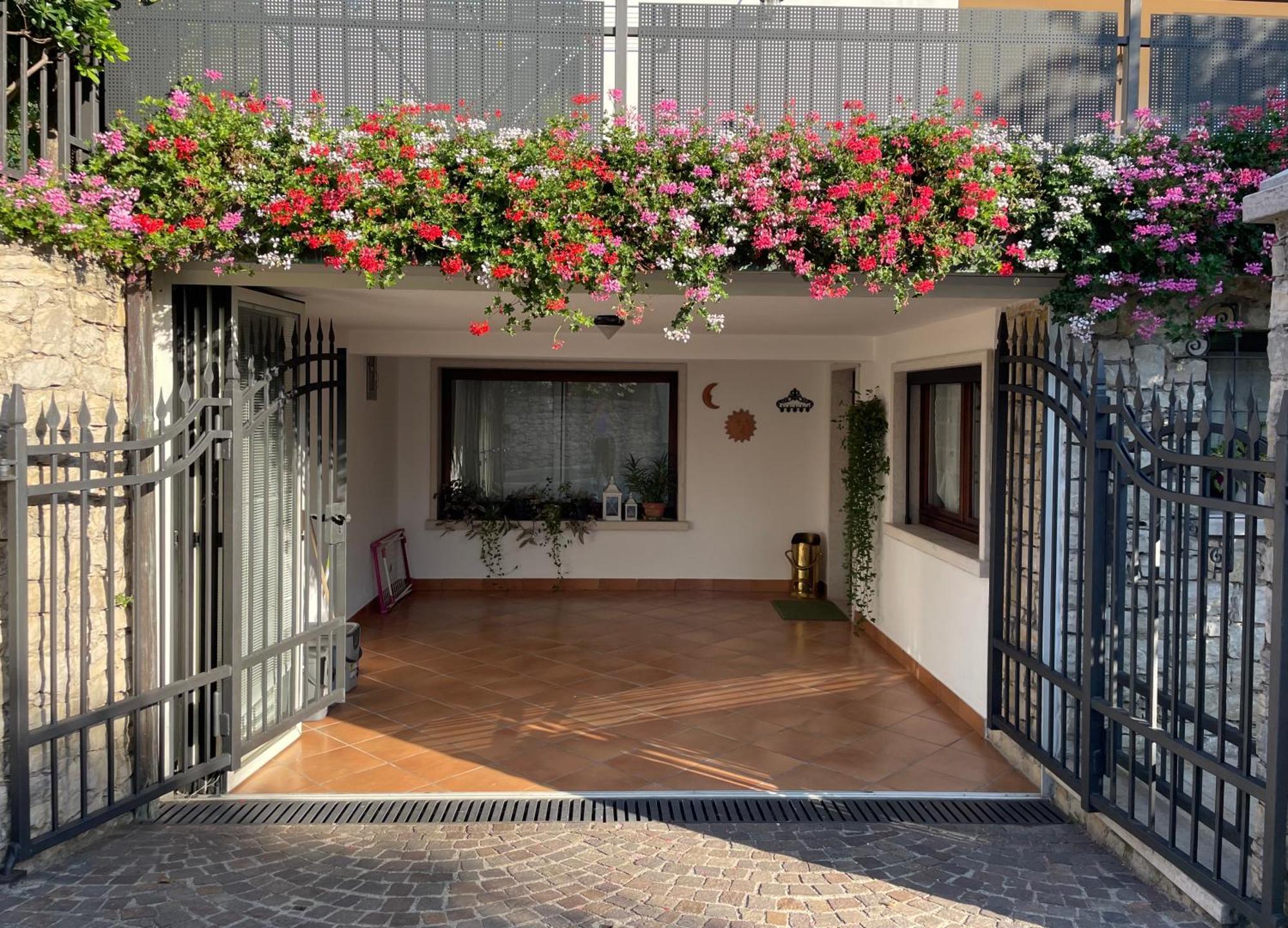 דירות ברנצונה סול גארדה Tatjana House מראה חיצוני תמונה