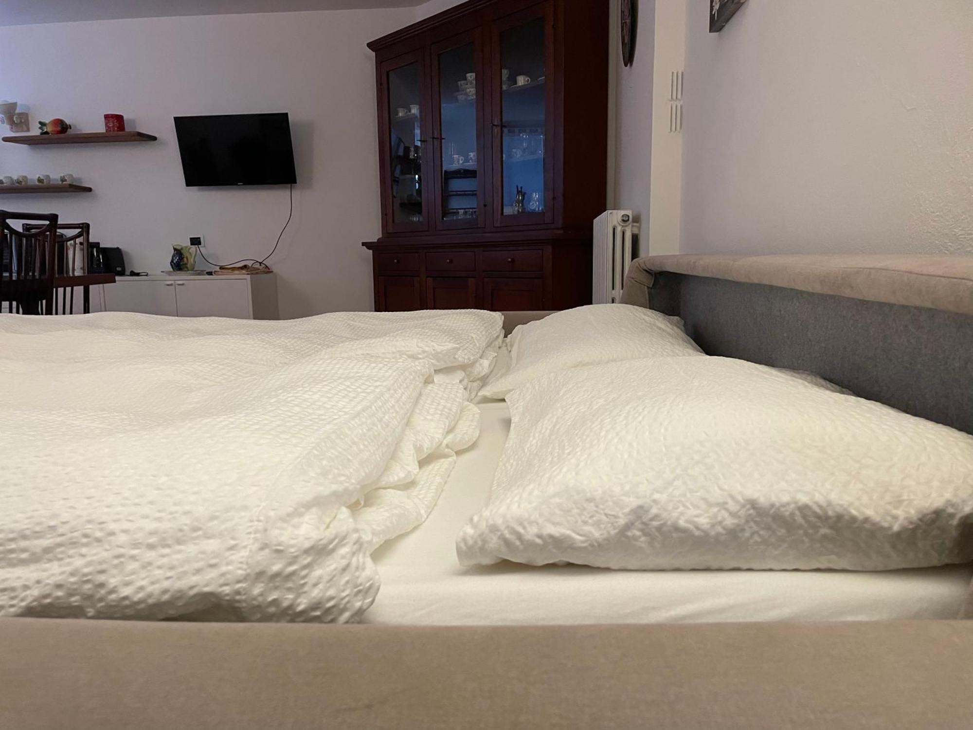 דירות ברנצונה סול גארדה Tatjana House מראה חיצוני תמונה